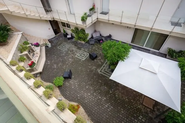 Classic Tek Büyük Yataklı Oda