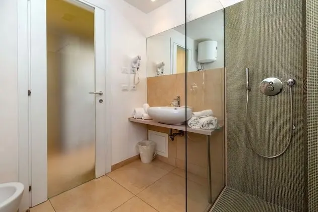 Classic Üç Kişilik Oda