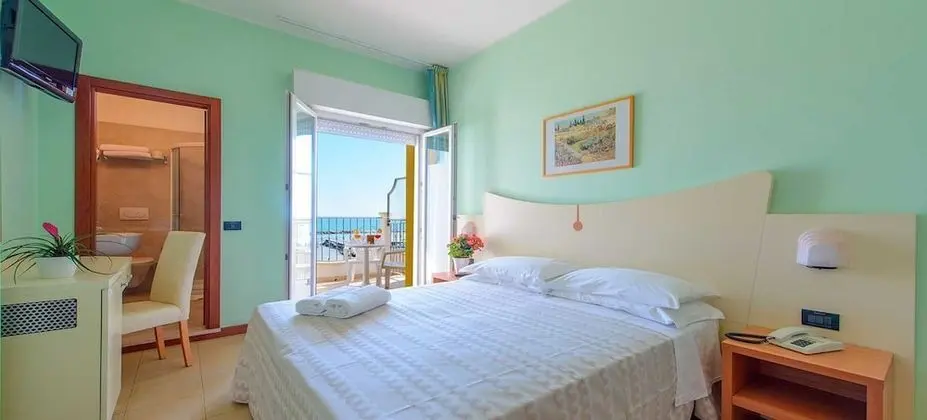 Superior Tek Büyük Yataklı Oda, Deniz Manzaralı