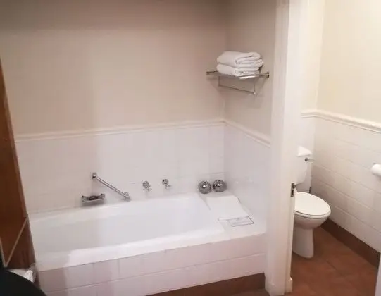 Luxury Oda, 1 En Büyük (King) Boy Yatak, Engellilere Uygun, Dağ Manzaralı (Country Inn)