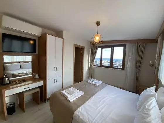Deluxe Tek Büyük Yataklı Oda