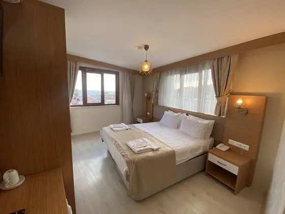 Deluxe Tek Büyük Yataklı Oda