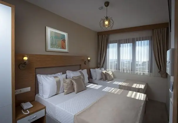 Luxury Üç Kişilik Oda