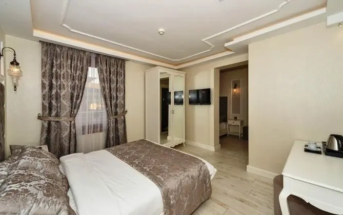 Çift Kişilik, Bahçe Manzaralı