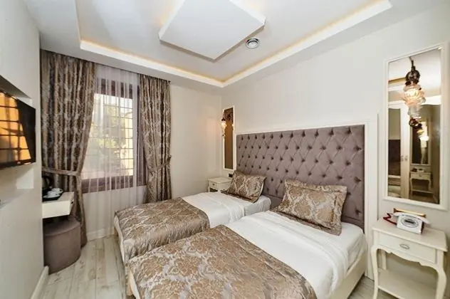 Çift Kişilik, Bahçe Manzaralı