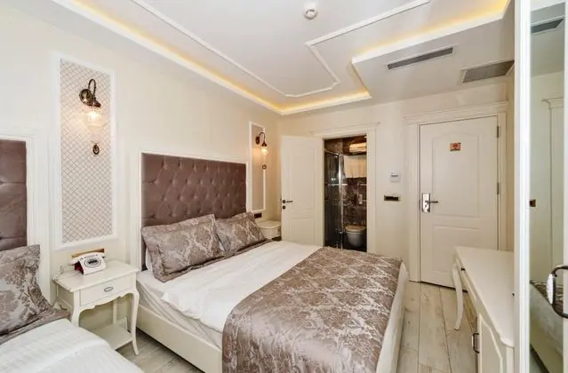 Çift Kişilik, Bahçe Manzaralı