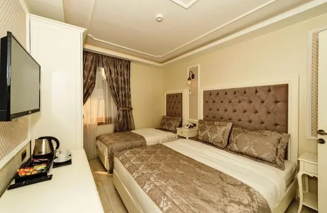 Triple, Şehir Manzaralı