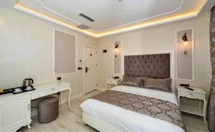 Triple, Şehir Manzaralı