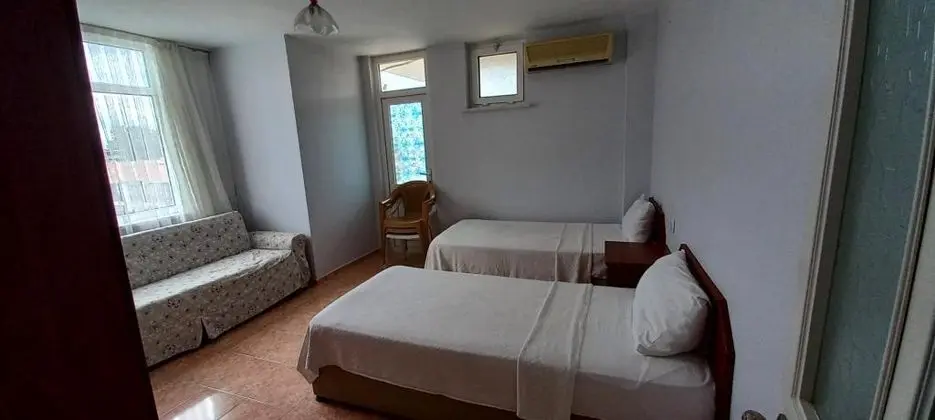 Aile Odası, Deniz Manzaralı, Balkonlu