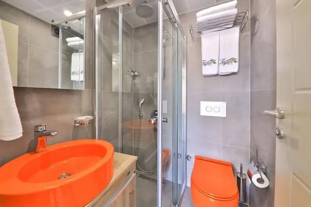 Deluxe Çift Kişilik Oda, Deniz Manzaralı, Balkonlu