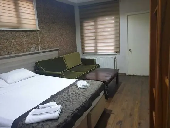 Classic Tek Büyük Yataklı Oda