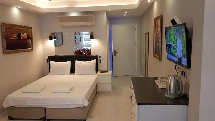 Economy Triple Room
