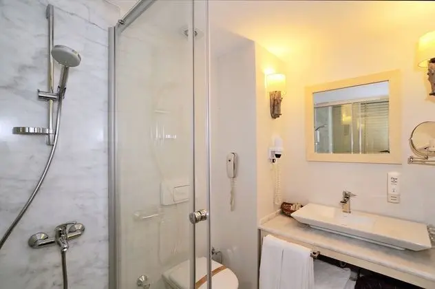 https://imagessl.etstur.com/files/images/hotelImages/TR/51856/l/BANYO.jpg