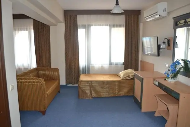 https://images.etstur.com/files/images/hotelImages/TR/97970/l/Zeytinci-Olivera-Resort-Genel-357664.jpg