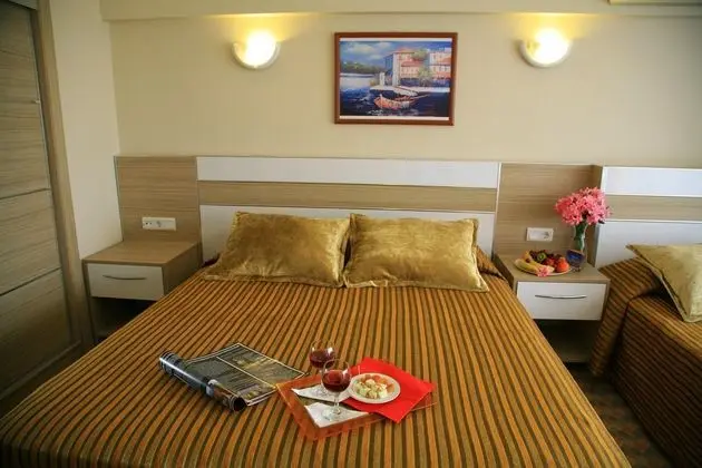 https://images.etstur.com/files/images/hotelImages/TR/97970/l/Zeytinci-Olivera-Resort-Genel-357691.jpg