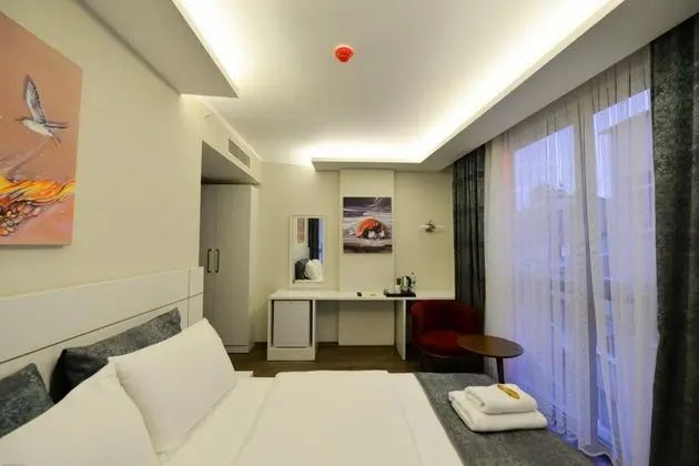Çift Kişilik, Şehir Manzaralı