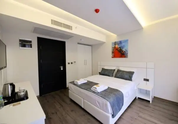 Çift Kişilik, Şehir Manzaralı