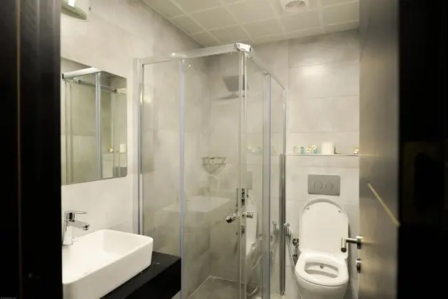 Çift Kişilik, Şehir Manzaralı