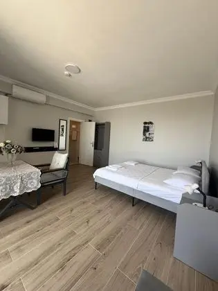 Daire-tek Yatak Odalı,deniz Manzaralı,1. Kat