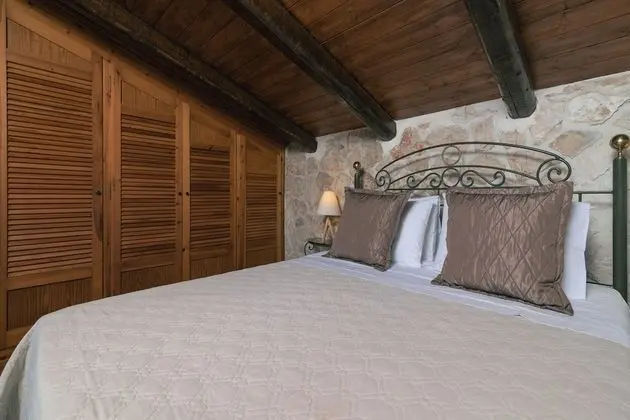 Villa, 4 Yatak Odası, Şömine