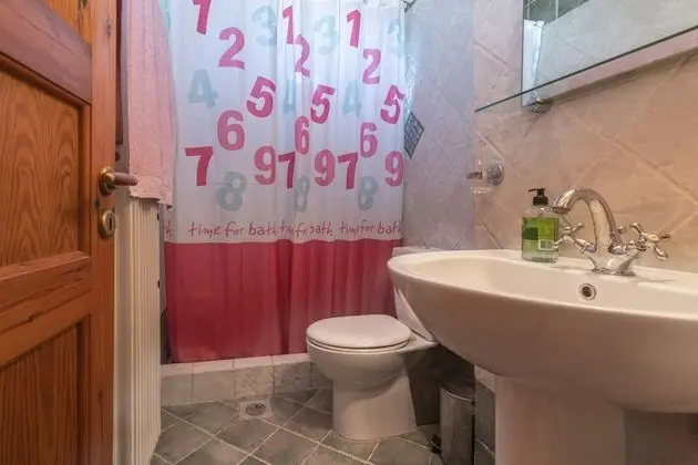 Villa, 4 Yatak Odası, Şömine