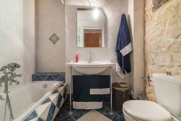 Villa, 4 Yatak Odası, Şömine