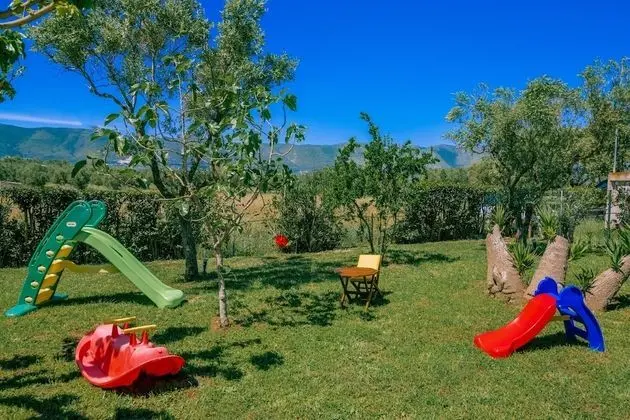 Villa, 4 Yatak Odası, Şömine