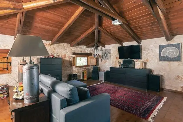 Villa, 4 Yatak Odası, Şömine
