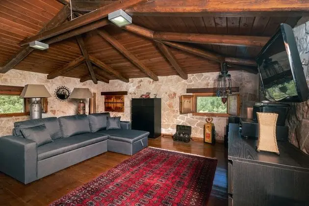 Villa, 4 Yatak Odası, Şömine