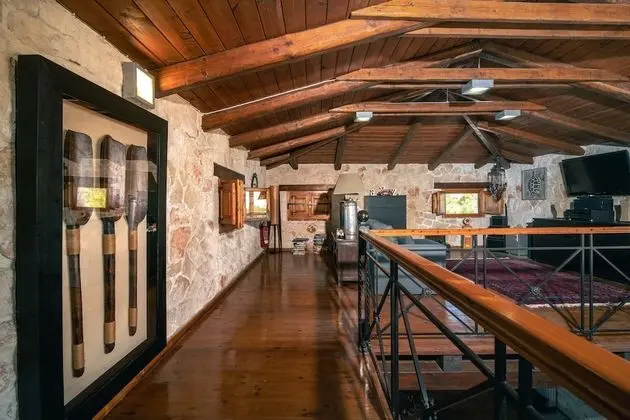 Villa, 4 Yatak Odası, Şömine