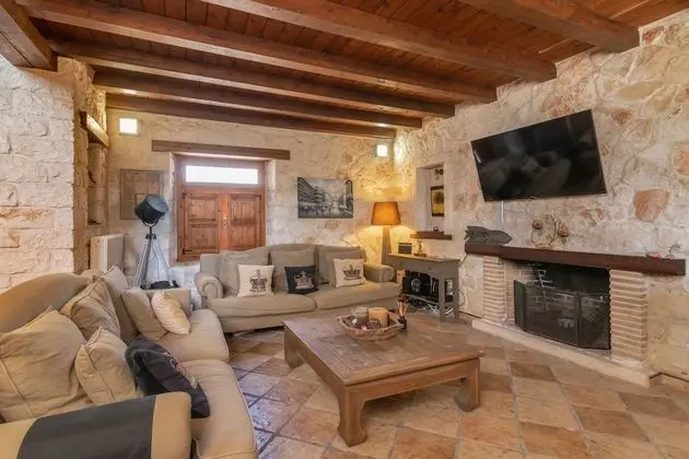 Villa, 4 Yatak Odası, Şömine