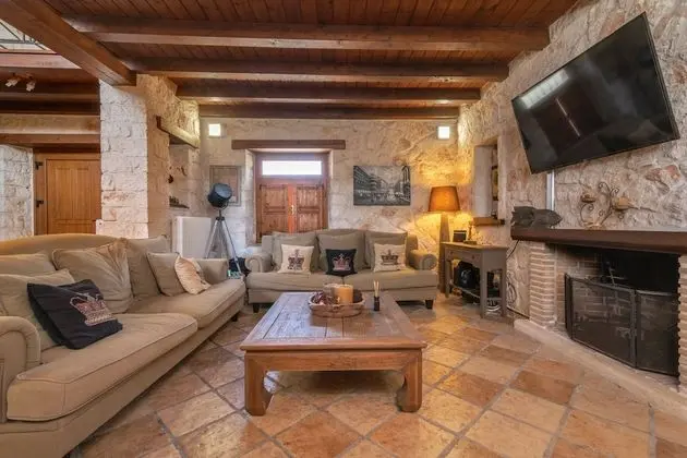 Villa, 4 Yatak Odası, Şömine