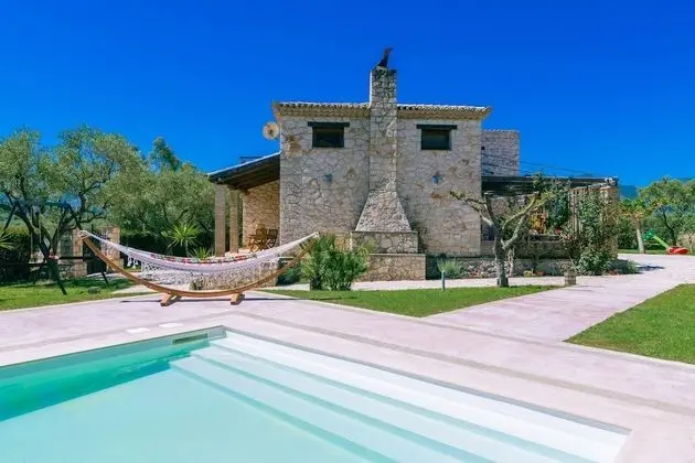 Villa, 4 Yatak Odası, Şömine