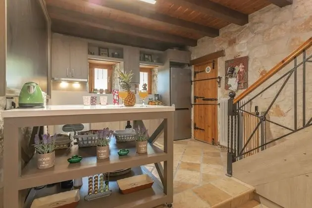 Villa, 4 Yatak Odası, Şömine