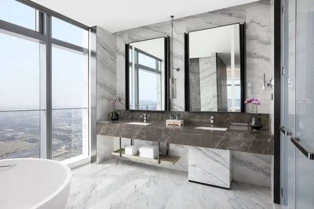 Oda, 1 En Büyük (King) Boy Yatak, Sigara İçilmez, Şehir Manzaralı