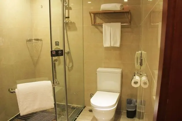 Premium Tek Büyük Yataklı Oda