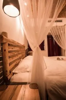 Romantic Tek Büyük Yataklı Oda