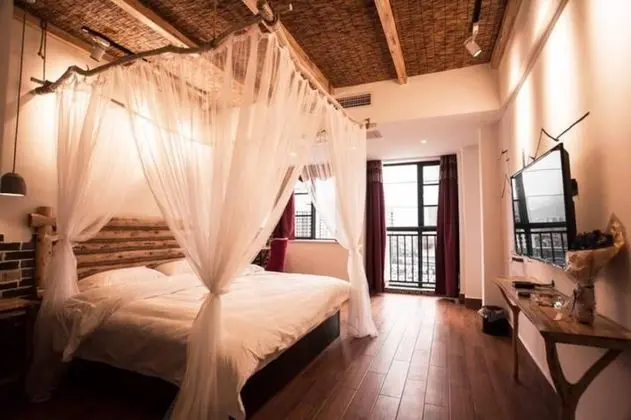 Romantic Tek Büyük Yataklı Oda