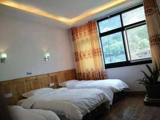 Üç Kişilik Oda