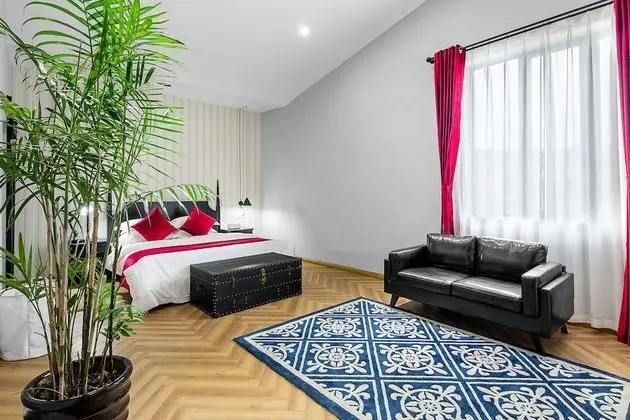 Deluxe Tek Büyük Yataklı Oda