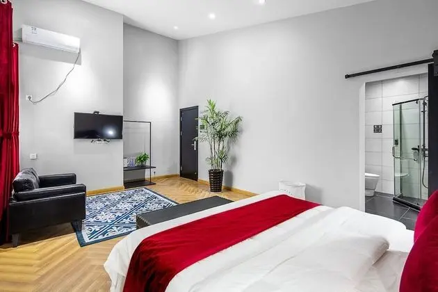 Deluxe Tek Büyük Yataklı Oda