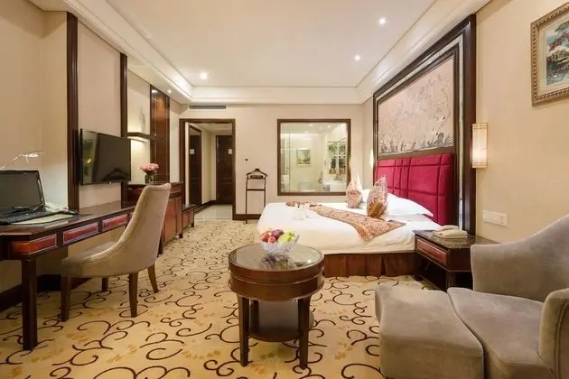Deluxe Tek Büyük Yataklı Oda