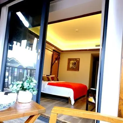 Deluxe Tek Büyük Yataklı Oda