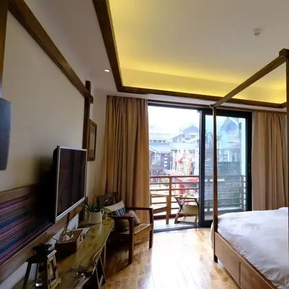Deluxe Tek Büyük Yataklı Oda
