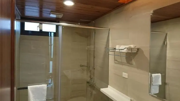 Standard Tek Büyük Yataklı Oda, 1 Çift Kişilik Yatak, Göl Manzaralı