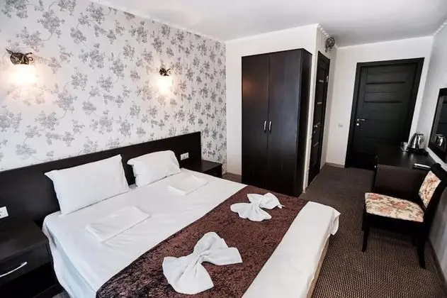 Deluxe Tek Büyük veya İki Ayrı Yataklı Oda