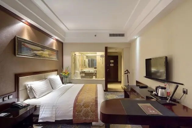 Deluxe Oda, 1 Büyük (Queen) Boy Yatak