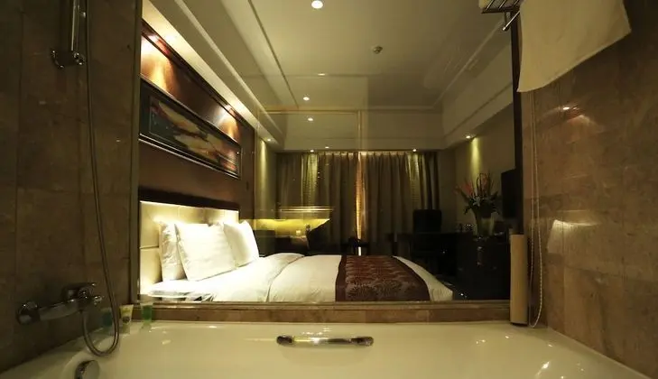 Deluxe Oda, 1 Büyük (Queen) Boy Yatak