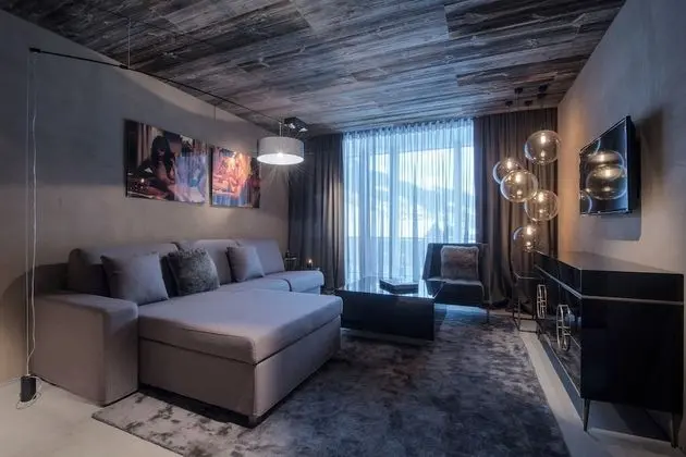 Superior Süit (Junior)