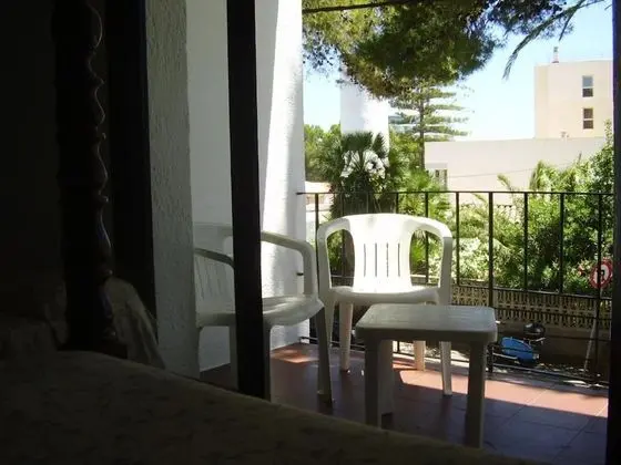 Tek Büyük veya İki Ayrı Yataklı Oda, Balkon